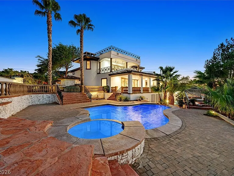 8 Rue Mediterra Dr — Photo 84