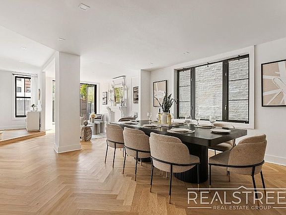 3rd image of 1209 Union St
