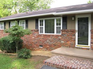 1304 April Dr, Knoxville, TN 37919