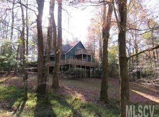 28 Holly Ln, Glade Valley, NC 28627