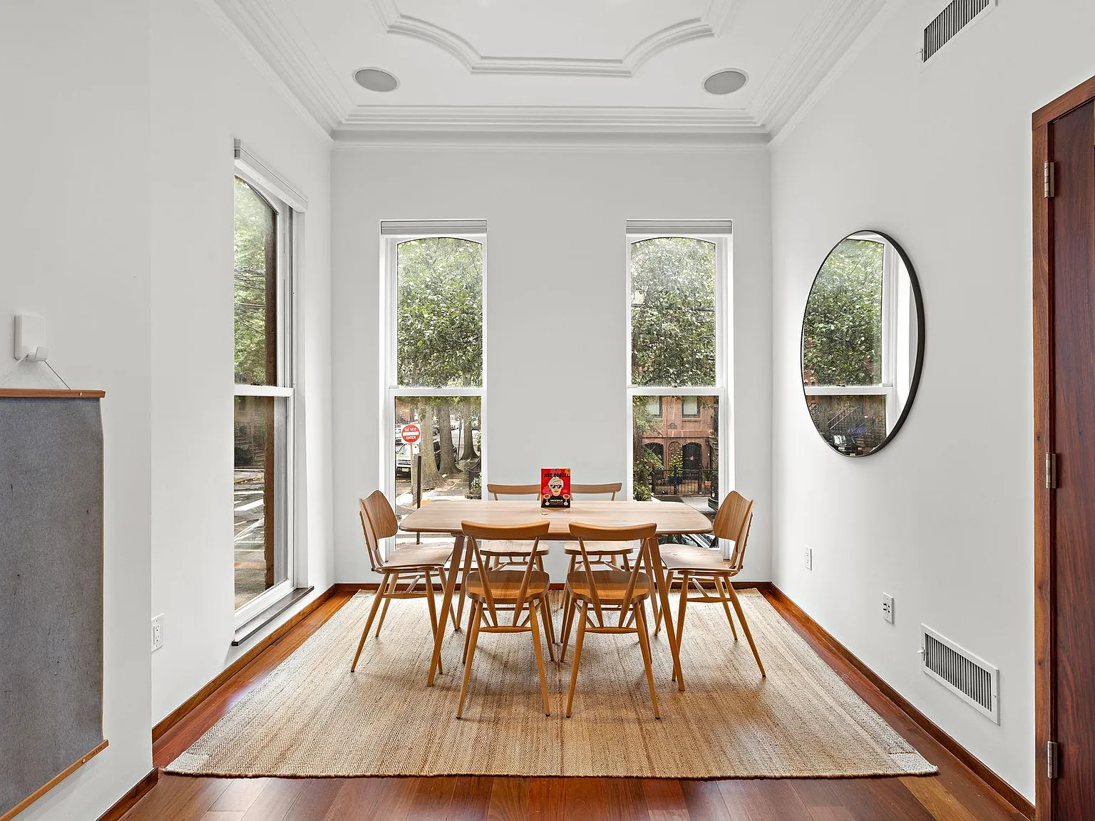 2 bed, 1.5 bath, $6,500 — Photo 2