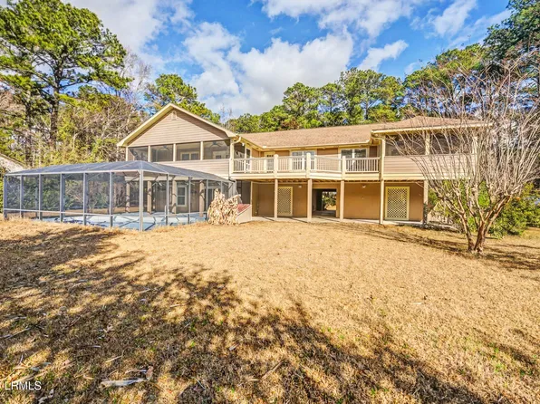 1812 Dolphin Row Dr, Beaufort, SC 29906