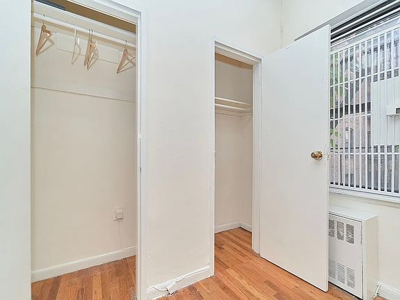 4th image of 233 E 12th St