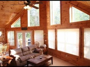 555 Big Creek Dr, La Follette, TN 37766