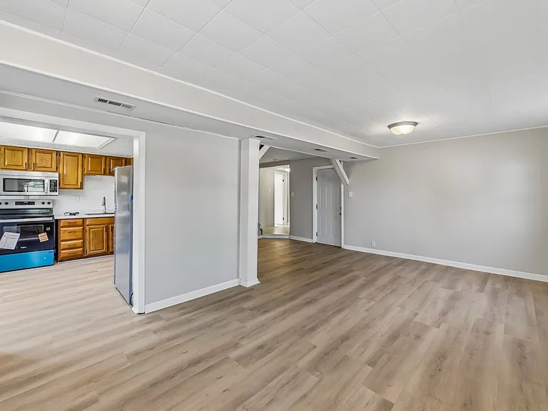 6 Wade St — Photo 18