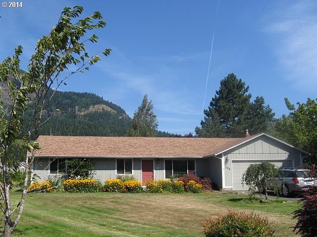 1st image of 204 Farwest St