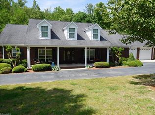 387 Darr Rd, Thomasville, NC 27360