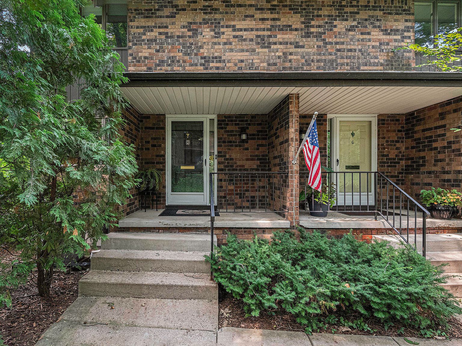 537 Greenwood Ave SE APT H, East Grand Rapids, MI 49506 MLS 23132903