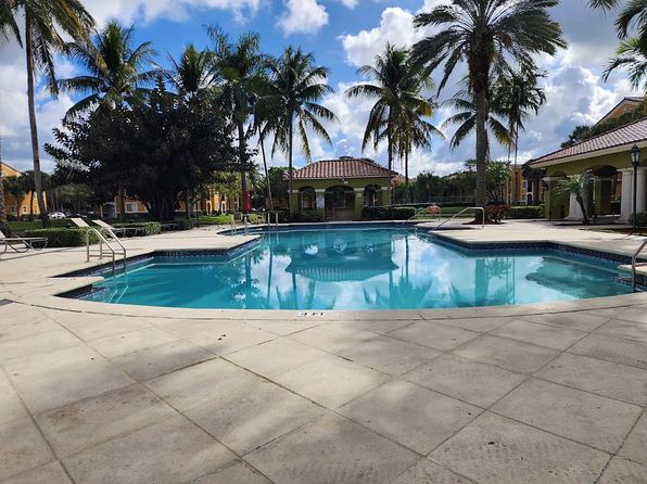 2120 Preserve Way #202