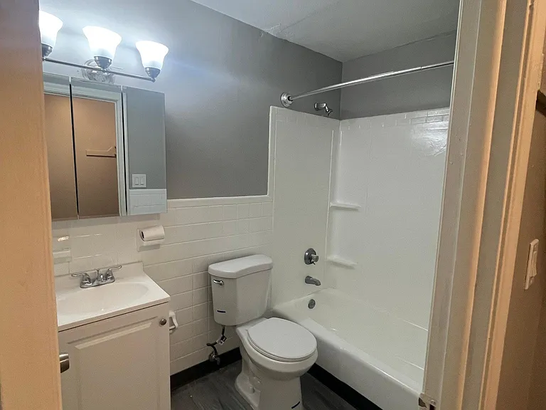 417 Zion St — Photo 3