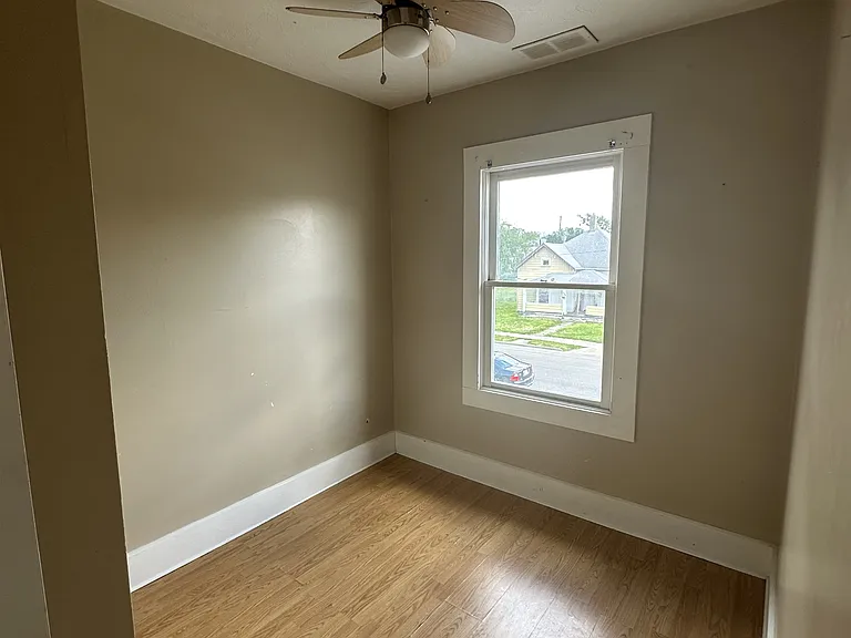 1815 1/2 Fletcher St #2 — Photo 8