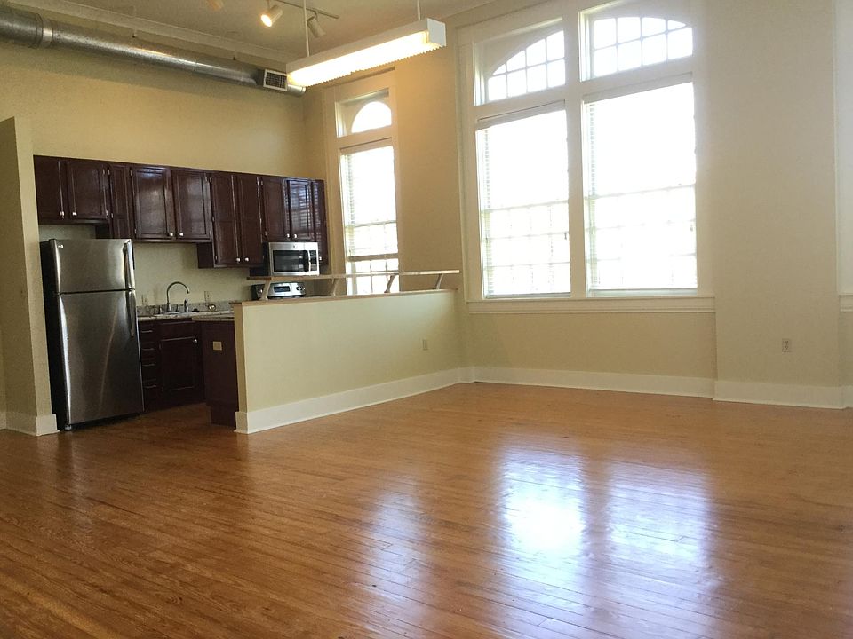 1st image of 715 Sherman St #9