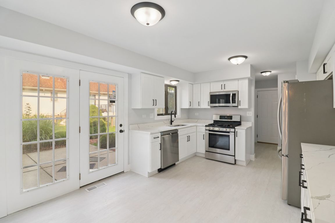S Alpine Ave-S1507-011.jpg