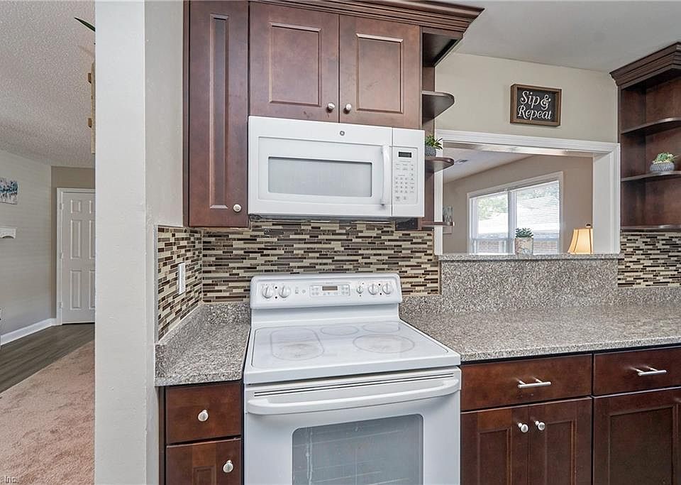 1st image of 440 N Oceana Blvd