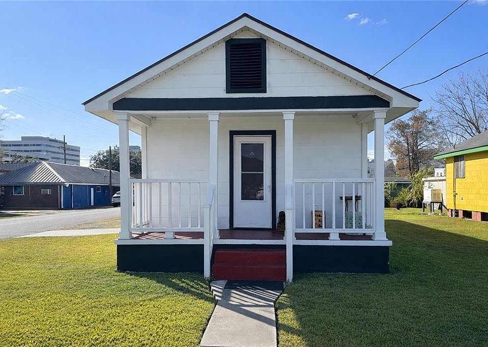 1st image of 1044 Allo Ave