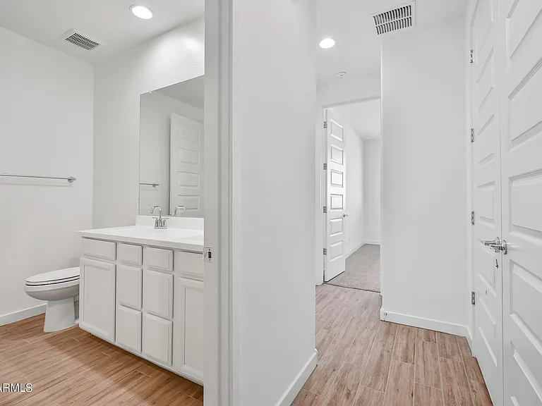 12617 W Kaler Dr — Photo 18