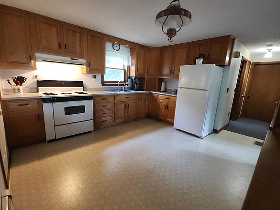 4th image of 159 Plains Road