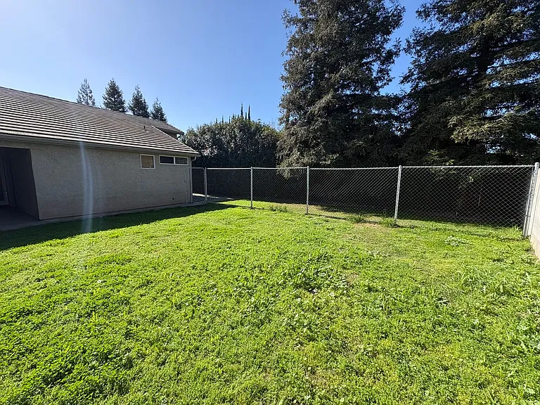 1422 E Mesa Ct — Photo 29