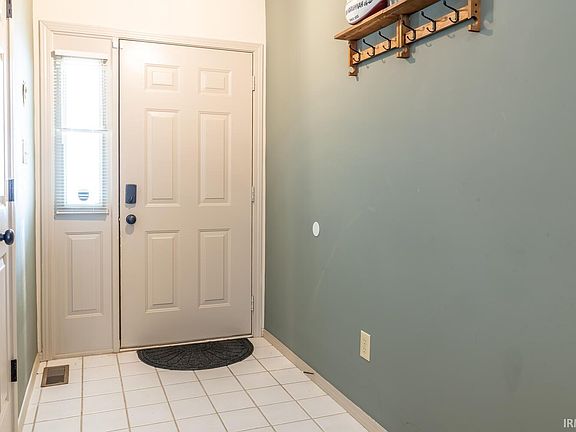 3rd image of 2224 S Sweetbriar Cir