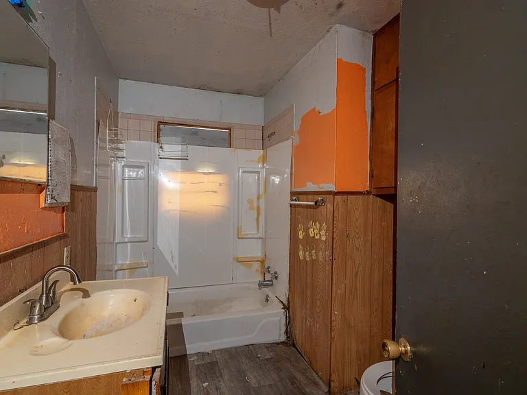 101 W Union St — Photo 8