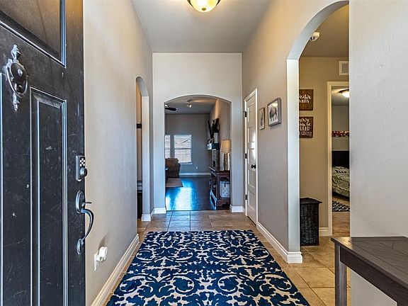 3rd image of 1225 SW 159th Ter