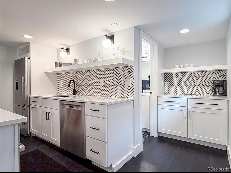 736 York St #1 — Photo 9