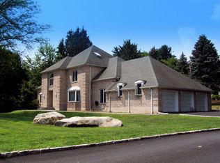 403 N Little Tor Rd, New City, NY 10956