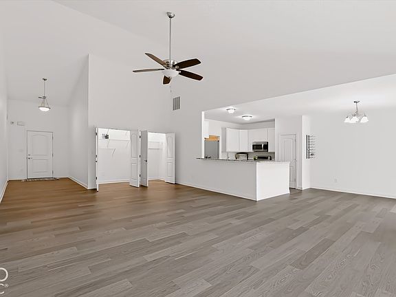 5th image of 6520 Coughlan Dr