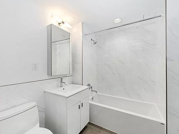 4th image of 171 W 131st St APT 514