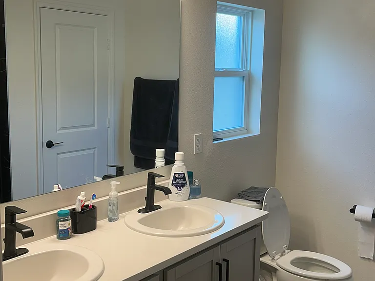 2890 Woodacre Dr #2 — Photo 4