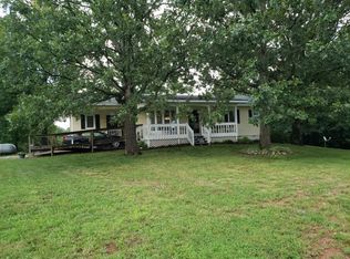 374 Fairground Rd, Ash Flat, AR 72513