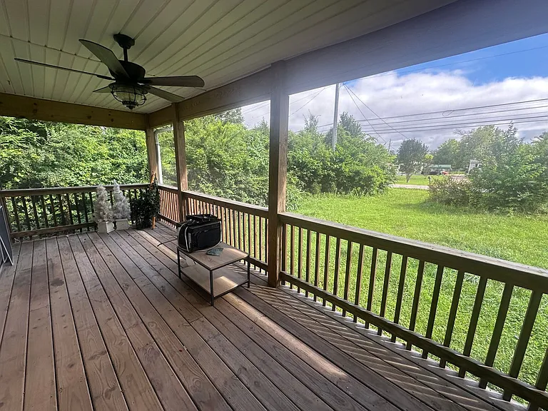 8104 Igou Gap Rd — Photo 3