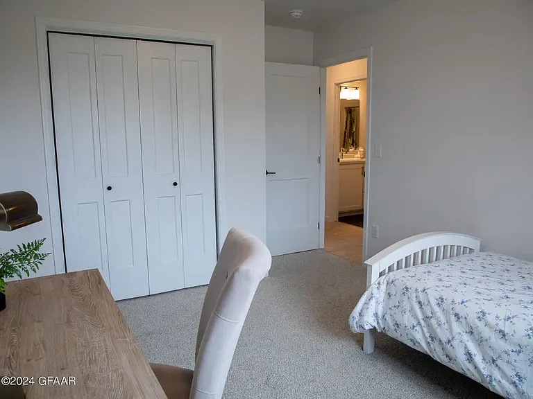 372 Wren Dr — Photo 17