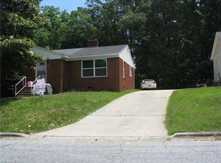 513 High St, Thomasville, NC 27360