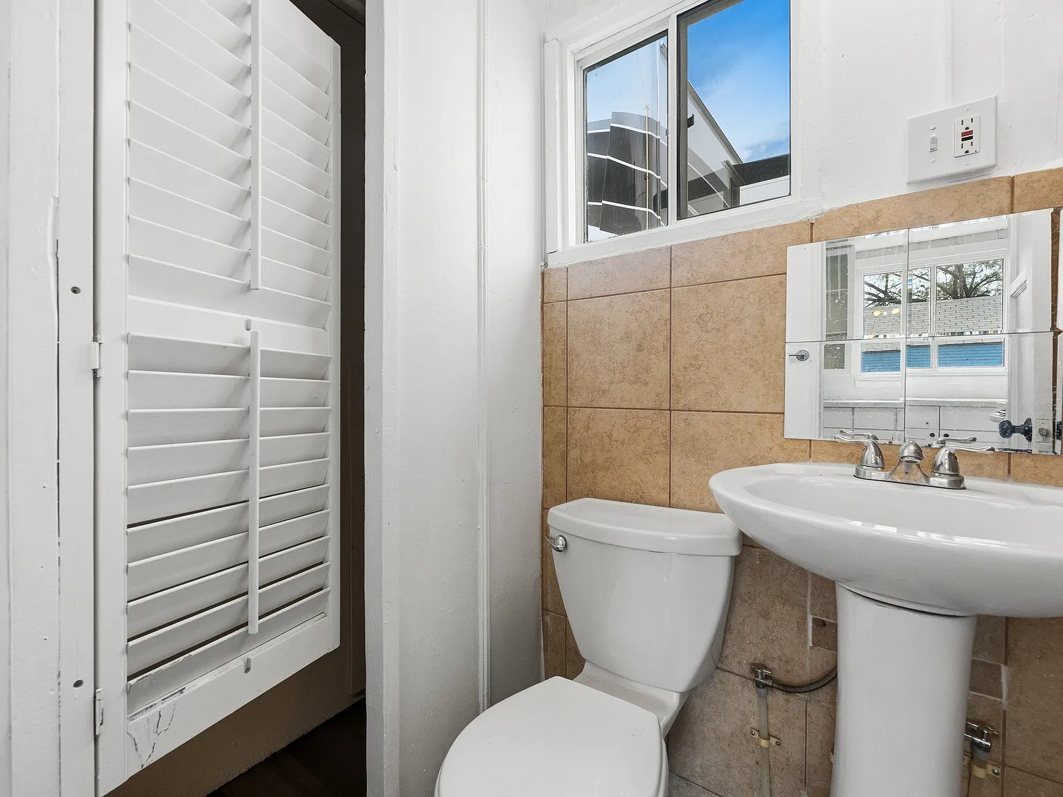 1 bed, 297 sqft, $1,100 — Photo 2