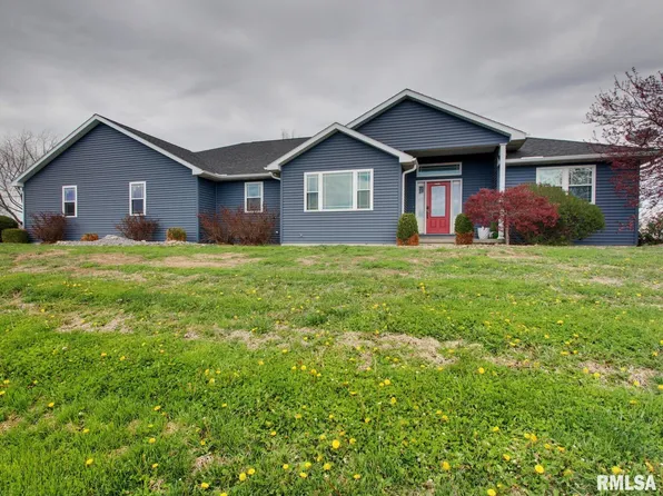 1409 Pratt St, Barry, IL 62312