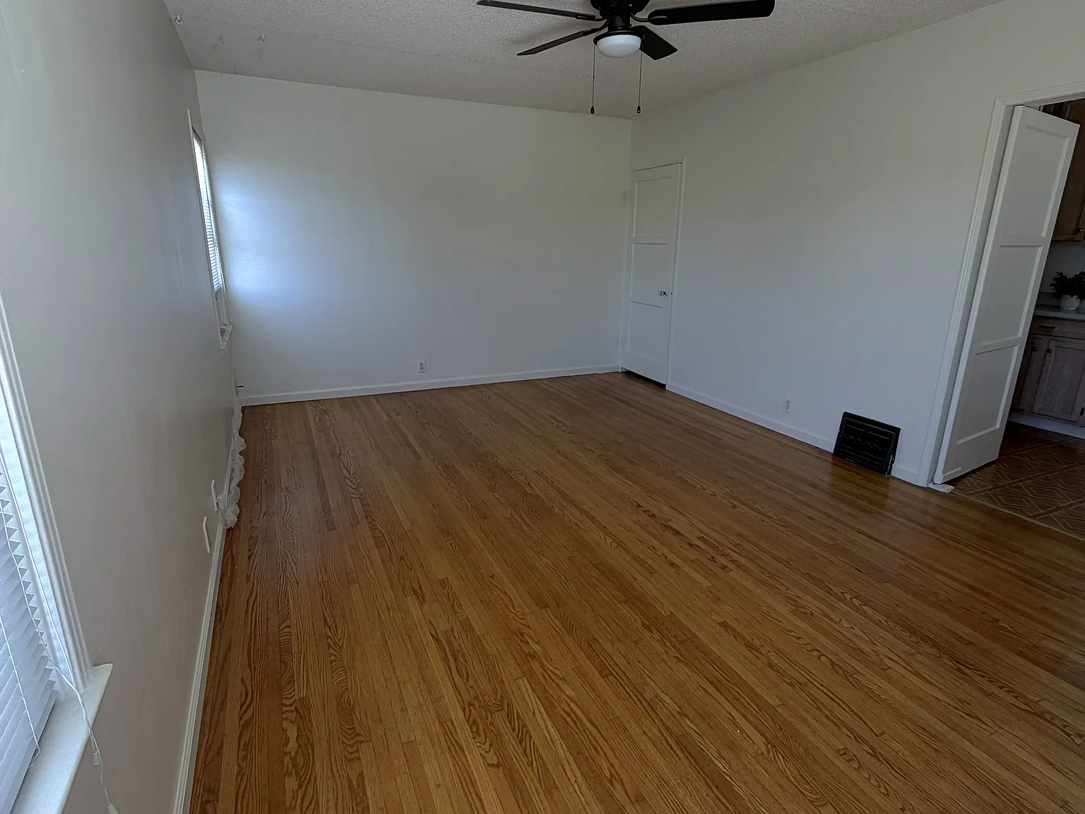 3614 N Falcon Ave — Photo 2