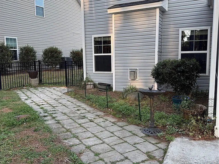 91 Timber Skip Dr — Photo 25