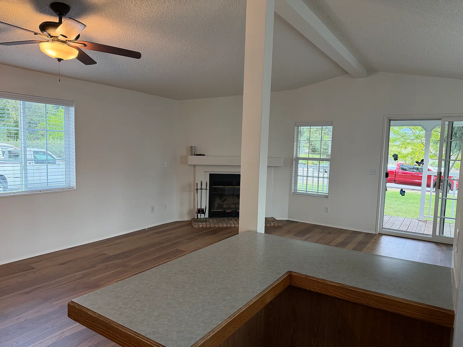 2 bed, 960 sqft, $1,700 — Photo 4