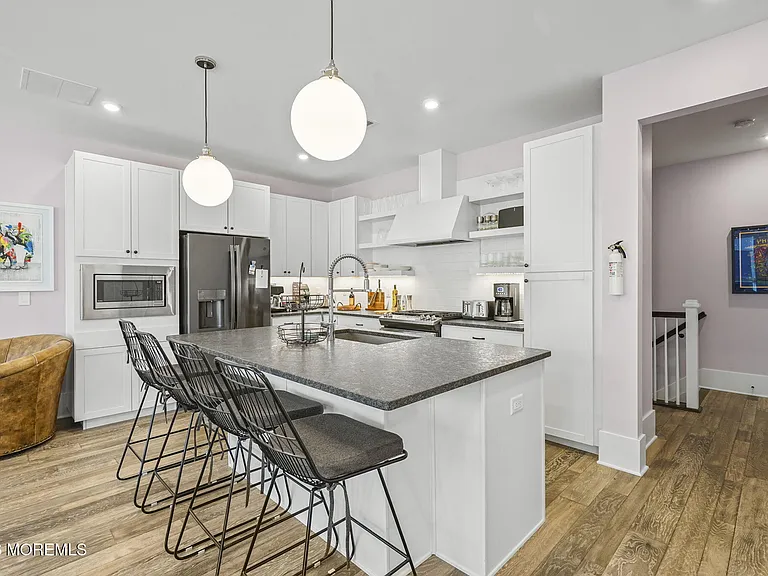 300 Asbury Ave #14 — Photo 12