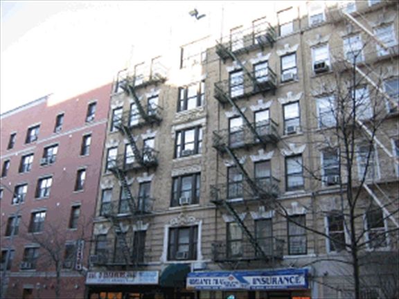 5th image of 311 E 3rd St APT 29