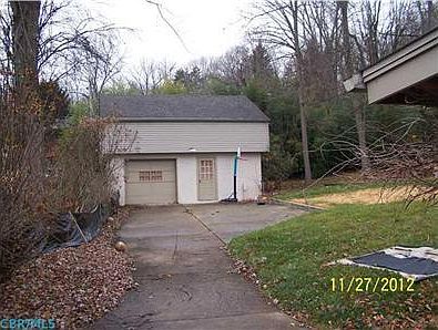 2nd image of 435 Oak St