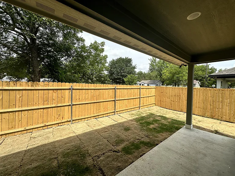 4120 Henderson St — Photo 14