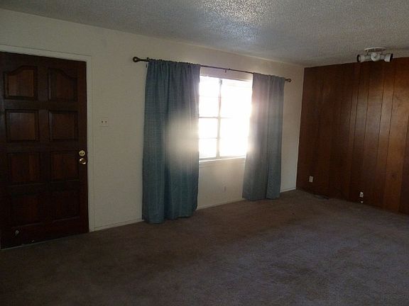 4th image of 2040 Boise Dr