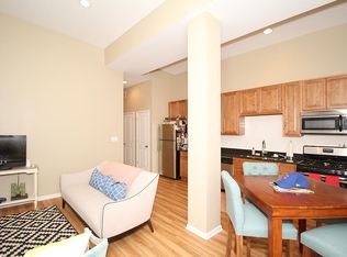 3223 N Sheffield Ave, Chicago, IL 60657