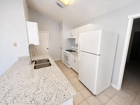 5th image of 3105 Oak Rock Cir
