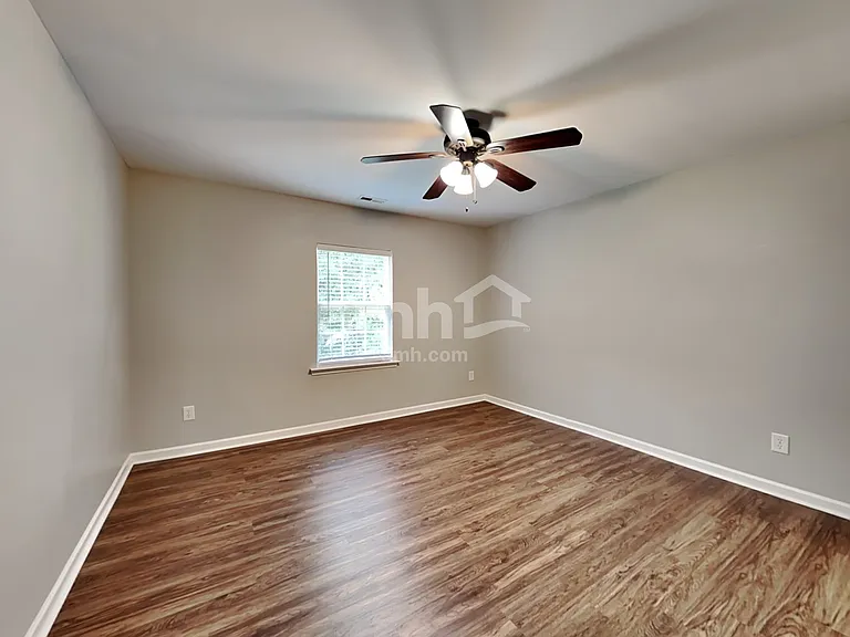 1525 Essexwood Dr — Photo 12