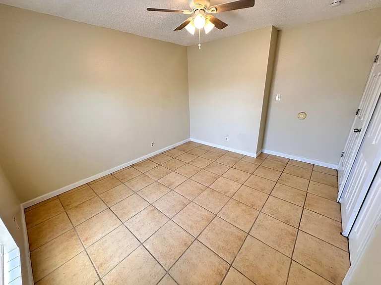 1785 Alpha Ct SE — Photo 21