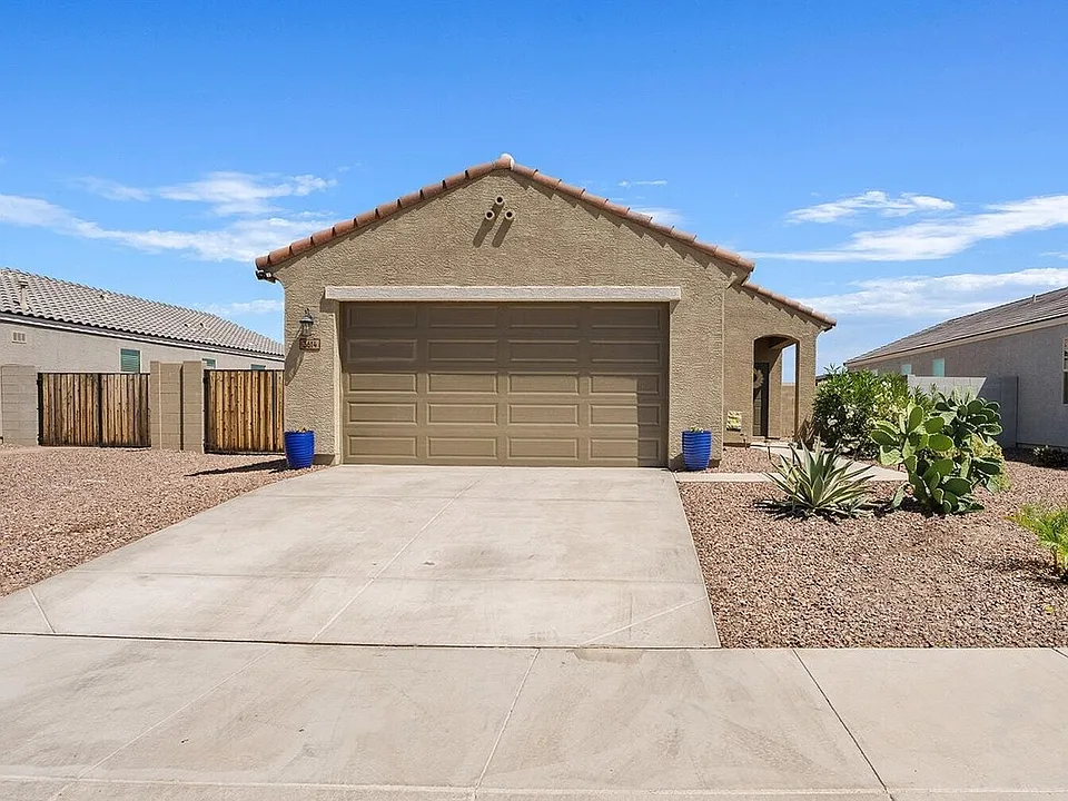 3614 E Appaloosa Dr