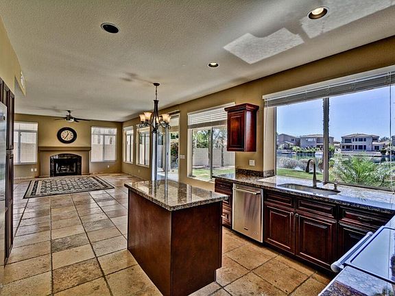 5th image of 3351 E Tanglewood Dr